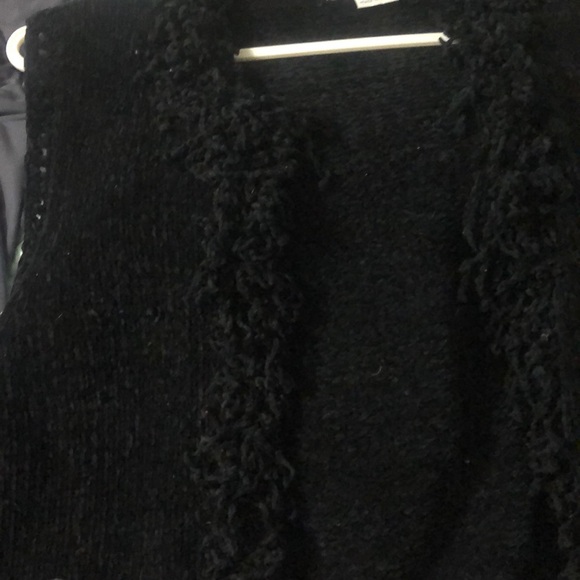 Black vest, soft, frilly collar, size L - Picture 2 of 3